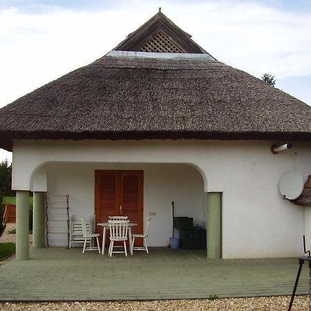 Csenye Vendeghaz Hotel Exterior foto