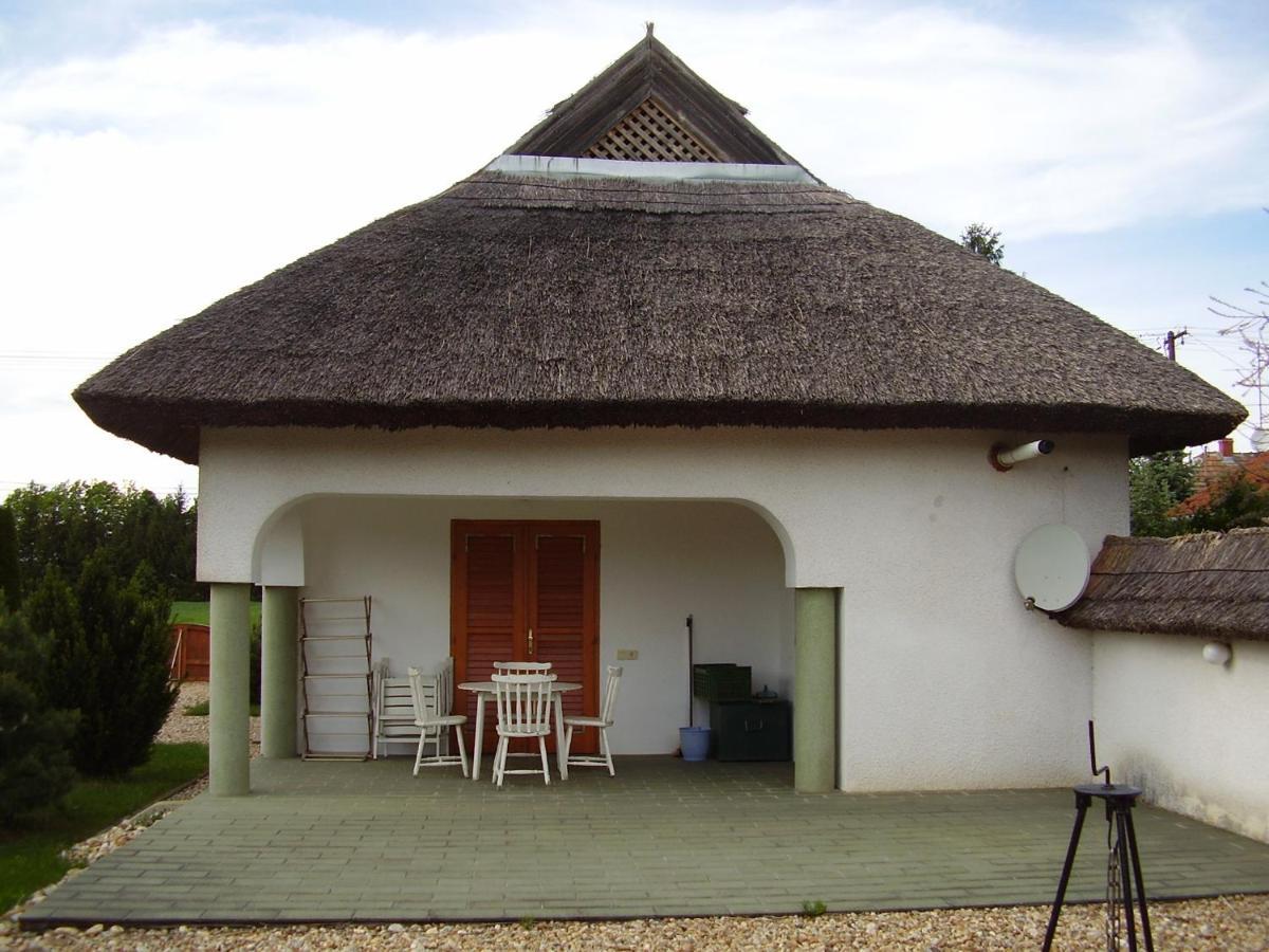 Csenye Vendeghaz Hotel Exterior foto